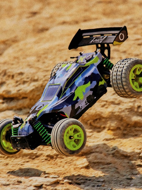 Coche teledirigido OVERMAX X-Pace 4x4 - 30 km/h - Luces LED - Kiabi