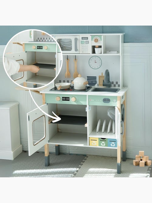 Cocina Montessori de madera infantil interactiva con luz y sonido, altura regulable y accesorios - Kiabi Cocina Montessori de madera infantil interactiva con luz y sonido, altura regulable y accesorios - Kiabi