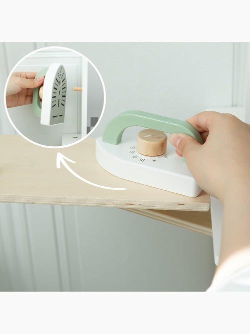 Cocina Montessori de madera infantil interactiva con luz y sonido, altura regulable y accesorios - Kiabi Cocina Montessori de madera infantil interactiva con luz y sonido, altura regulable y accesorios - Kiabi