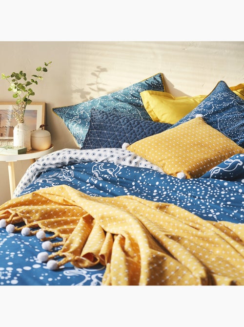 Cojín 40x40 cm con pompones y bordado – Mezcla algodón-poliéster – Colección CALLISTO – Future Home - Kiabi