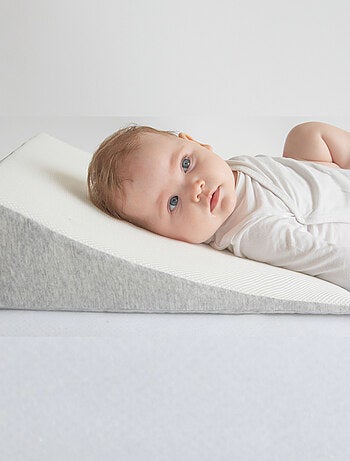 Cojín antireflujo para bebé en 3D 15 º