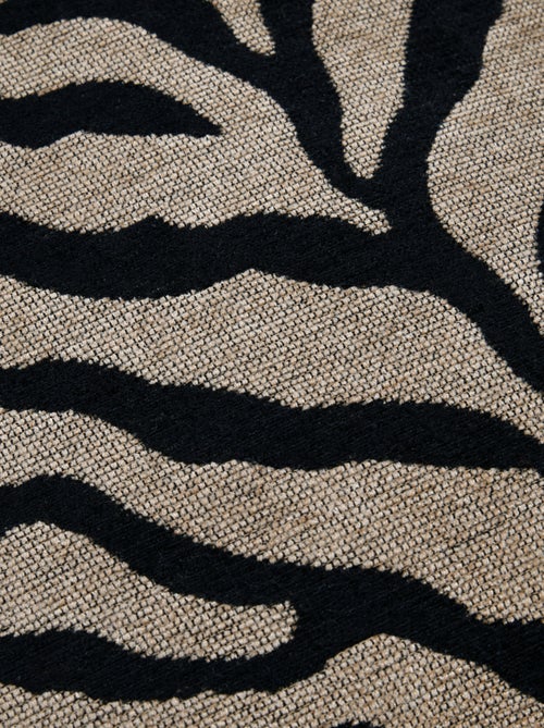 Cojín con estampado de cebra - Kiabi