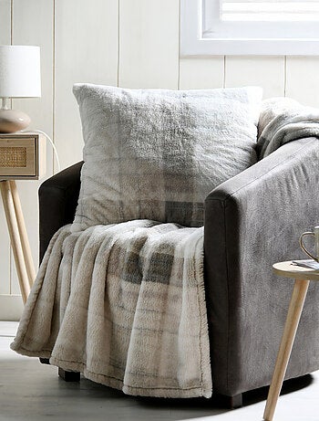 Cojín de cuadros escoceses en piel sintética