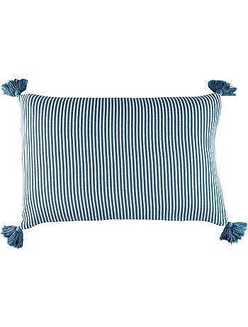 Cojín de rayas con borlas