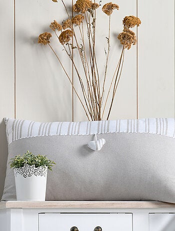 Cojín decorativo con forma de corazón