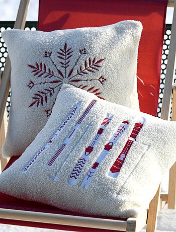 Cojín decorativo efecto borreguito estilo montaña