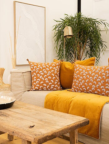 Cojín decorativo estampado con motivo floral