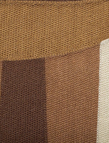 Cojín desenfundable bordado diseño