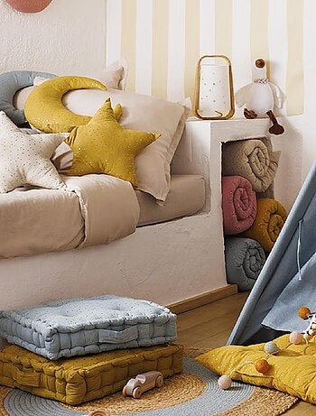 Cojín estrella motivos metalizados