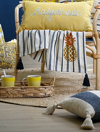 Cojín rectangular de rayas azules con borlas