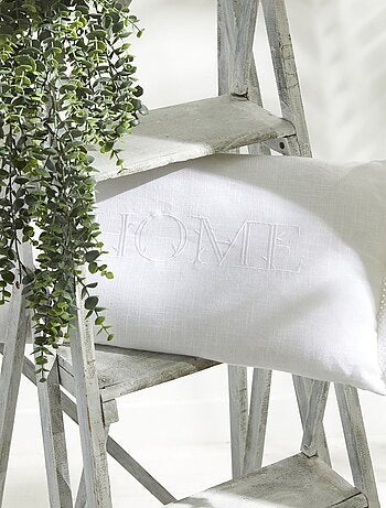 Cojín rectangular "Home" bordado