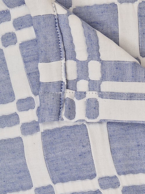 Colcha acolchada con estampado geométrico - Kiabi Colcha acolchada con estampado geométrico - Kiabi