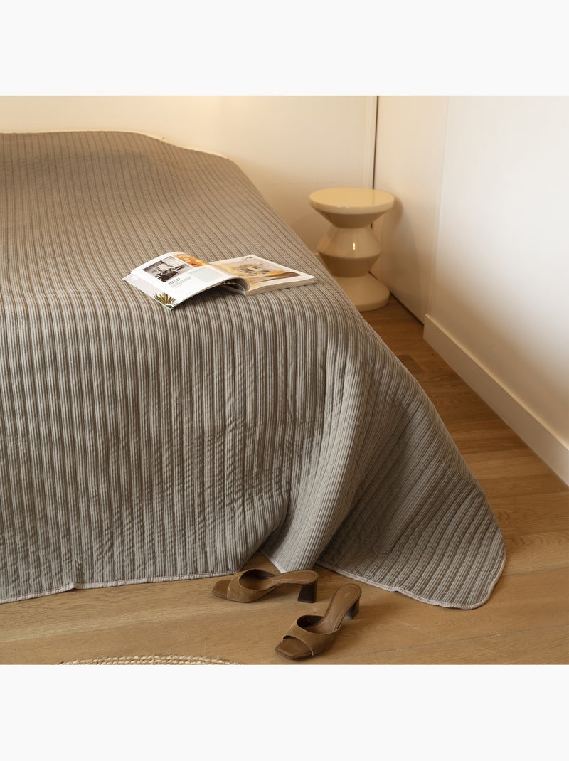 Colcha acolchada de terciopelo acanalado Beige concha - Kiabi