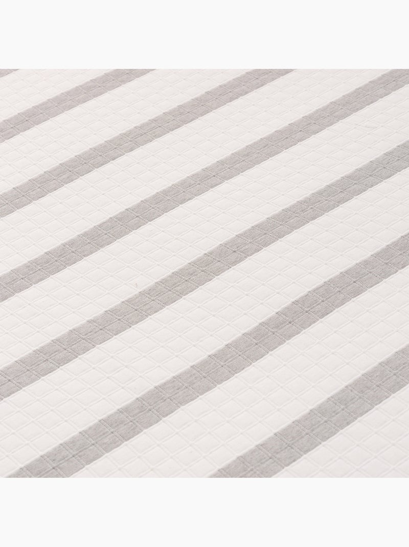 Colcha algodón diseño a rayas, tejido texturizado a cuadros. Gris - Kiabi