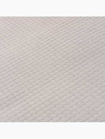 Colcha algodón diseño liso, tejido texturizado a cuadros.