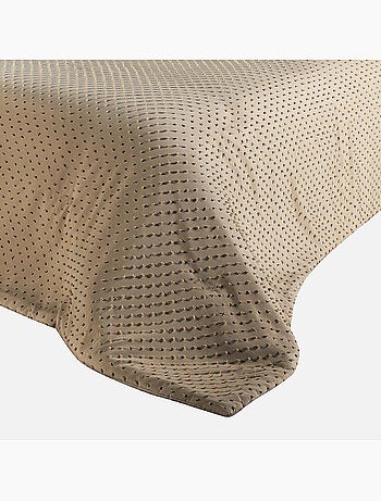 Colcha con borlas pequeñas