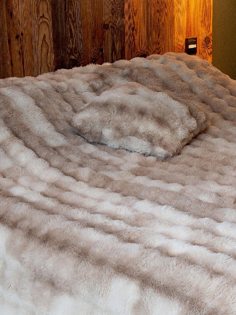 Colcha de cama de imitación de piel suave con efecto degradado Marrón oscuro - Kiabi