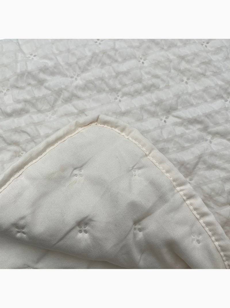 Colcha de microfibra acolchada o cubrecama Beige gris - Kiabi