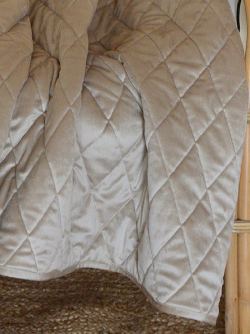 Colcha de terciopelo acolchada para sofá - Kiabi