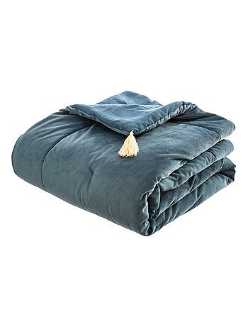 Colcha de terciopelo con borlas