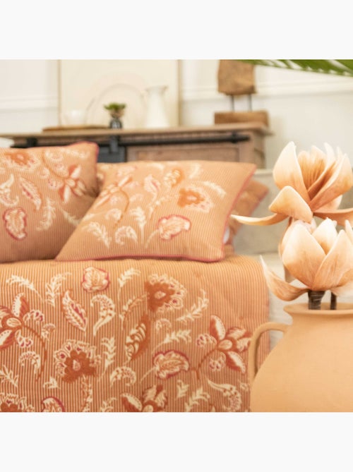 Colcha decorativa en polilínea con motivo floral - Kiabi Colcha decorativa en polilínea con motivo floral - Kiabi
