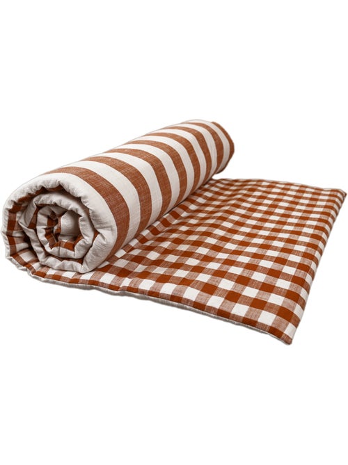 Colcha reversible de algodón flameado con rayas y cuadros LOURMARIN - Kiabi Colcha reversible de algodón flameado con rayas y cuadros LOURMARIN - Kiabi