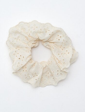 Coletero con bordados ingleses