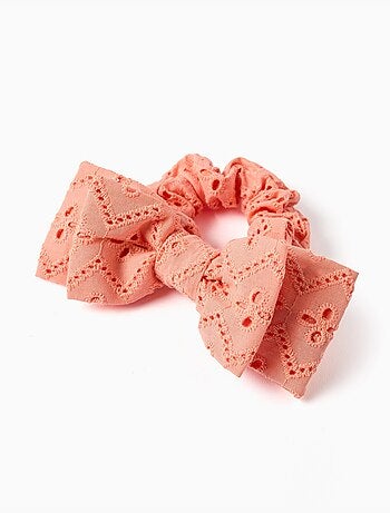 Coletero con lazo en bordado inglés