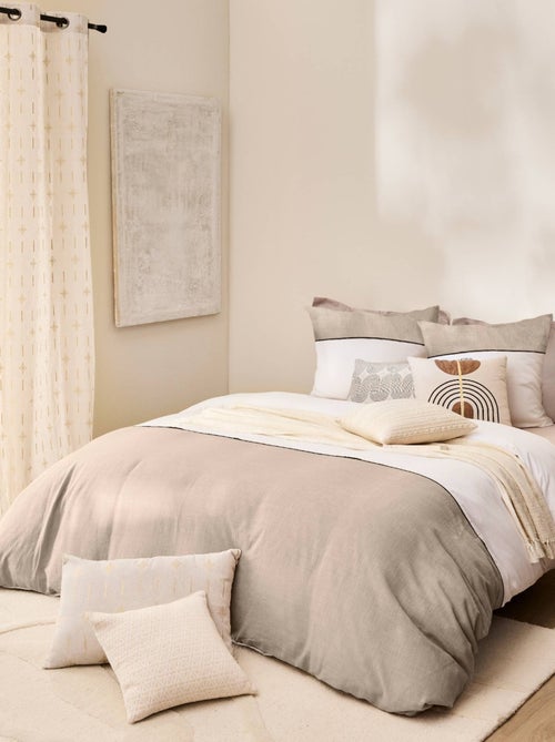 Combine sobriedad y elegancia en su dormitorio - Kiabi Combine sobriedad y elegancia en su dormitorio - Kiabi