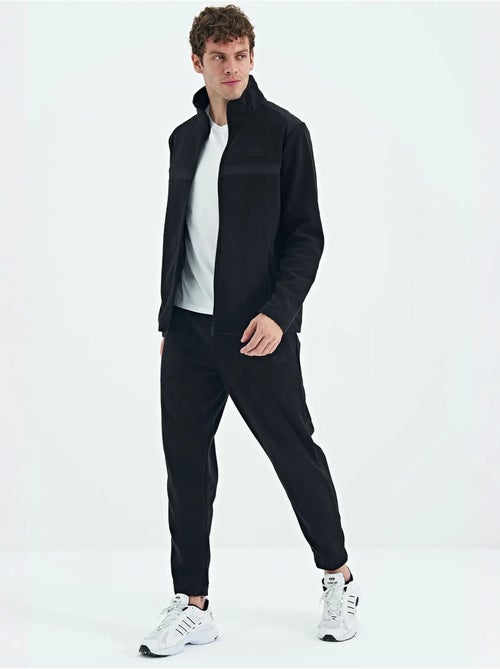 Conjunto active de punto de poliéster para hombre tommy - Kiabi Conjunto active de punto de poliéster para hombre tommy - Kiabi