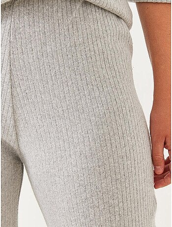 Conjunto básico de dos piezas con cuello redondo lucci