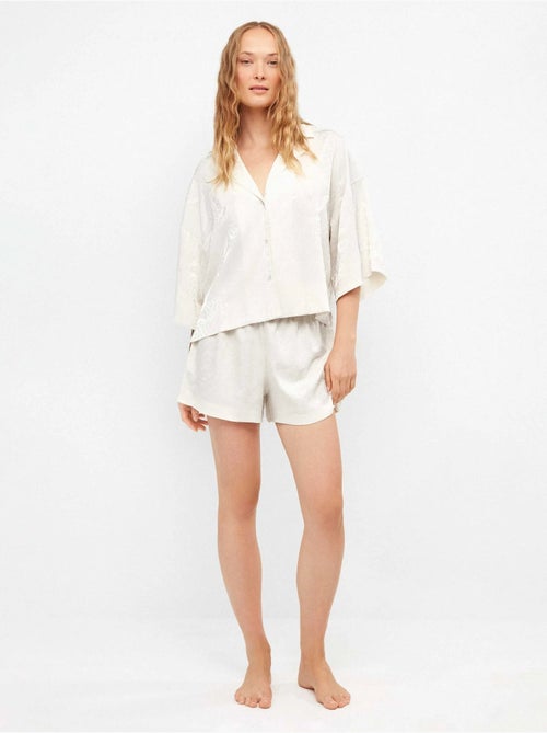 Conjunto camisa y short en tejido de jacquard de satén - Kiabi Conjunto camisa y short en tejido de jacquard de satén - Kiabi