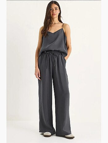 Conjunto coordinado de camisola sin mangas y pantalón de pernera ancha lucci