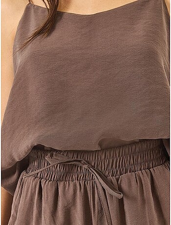 Conjunto coordinado de camisola sin mangas y pantalón de pernera ancha lucci