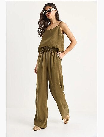 Conjunto coordinado de camisola sin mangas y pantalón de pernera ancha lucci