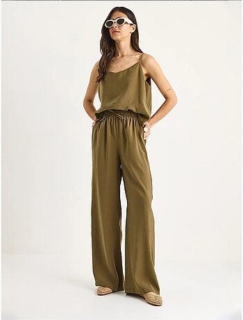 Conjunto coordinado de camisola sin mangas y pantalón de pernera ancha lucci