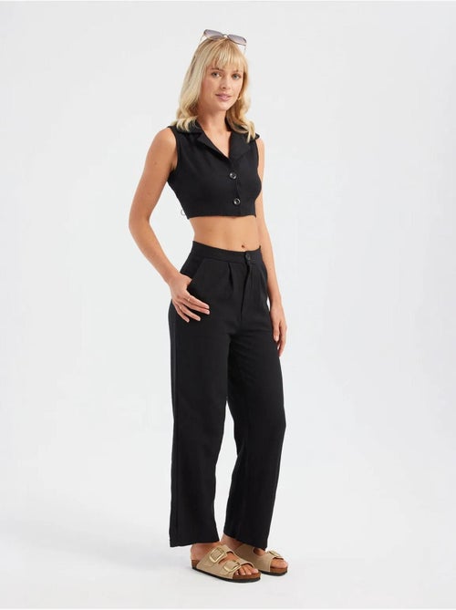 Conjunto coordinado de chaleco cropped con cuello en v y pantalón plisado de pernera recta hiccup - Kiabi Conjunto coordinado de chaleco cropped con cuello en v y pantalón plisado de pernera recta hiccup - Kiabi