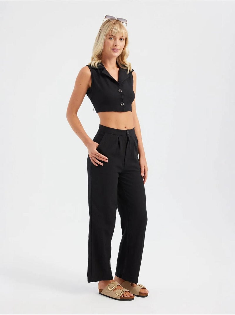 Conjunto coordinado de chaleco cropped con cuello en v y pantalón plisado de pernera recta hiccup Negro - Kiabi