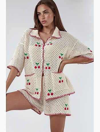 Conjunto coordinado de dos piezas con cuello polo bordado hiccup