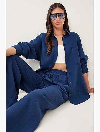 Conjunto coordinado de dos piezas de talle alto con pierna ancha y cuello camisero istanbul