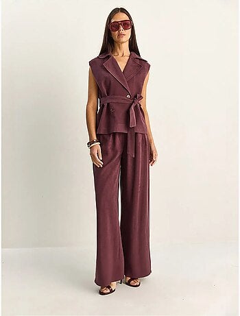 Conjunto coordinado de talle alto con pierna ancha y cuello chal lucci