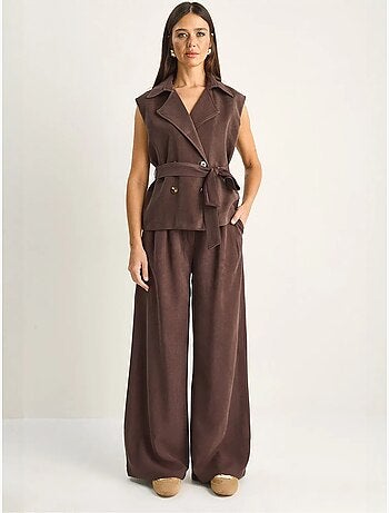 Conjunto coordinado de talle alto con pierna ancha y cuello chal lucci