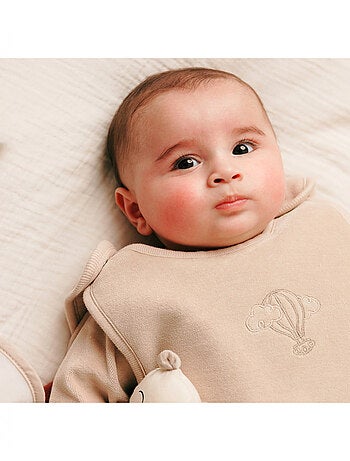 Conjunto de 2 bodies estampados de manga larga