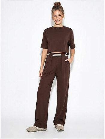 Conjunto de 2 piezas con camiseta de cuello redondo y pantalones de pernera ancha lucci