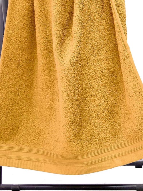Conjunto de 2 toallas de baño de felpa - Kiabi Conjunto de 2 toallas de baño de felpa - Kiabi