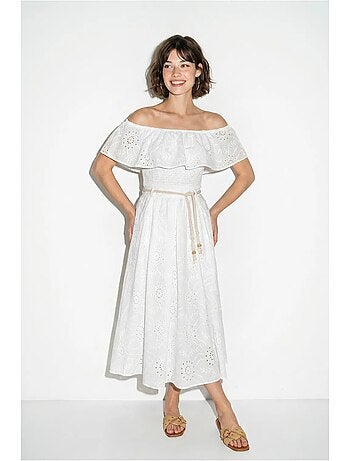Conjunto de blusa bordada con escote bardot y falda midi lucci
