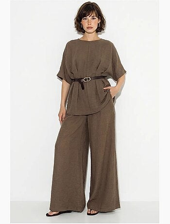 Conjunto de blusa de viscosa-lino y pantalón de pernera ancha lucci