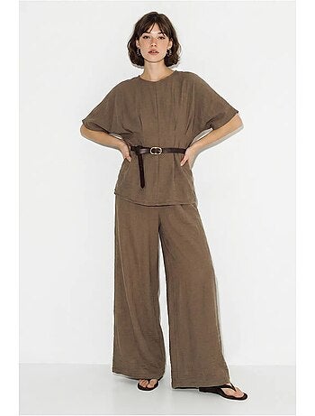 Conjunto de blusa de viscosa-lino y pantalón de pernera ancha lucci