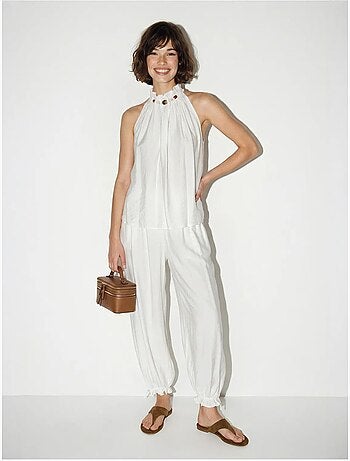 Conjunto de blusa halter y pantalones de tiro alto lucci