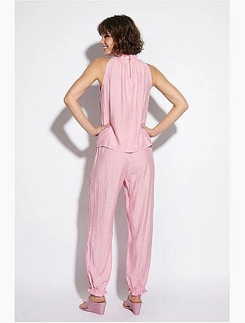 Conjunto de blusa halter y pantalones de tiro alto lucci